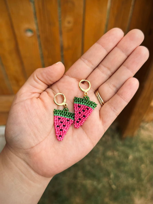 Handmade watermelon-themed beaded earrings using 11/0 glass seed beads.